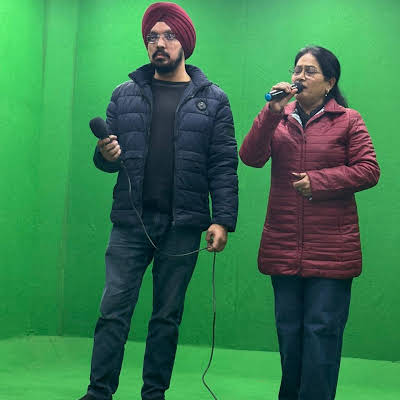 “निष्ठा क्लब की ओर से दिवंगत अभिनेता धर्मेन्द्र जी को भावपूर्ण श्रद्धांजलि दी गई। इस अवसर पर उनके फिल्मों पर आधारित सोलो और युगल गीत प्रस्तुत किए गए, जिसमें आज हमारे सभी सिंगरों ने उत्साहपूर्वक भाग लिया।”